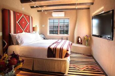 هتل Inn At Vanessie