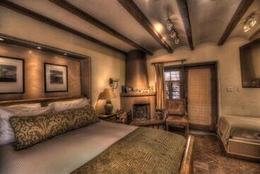 هتل Inn At Vanessie