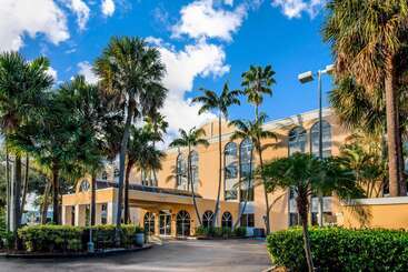 هتل La Quinta By Wyndham Fort Lauderdale Tamarac