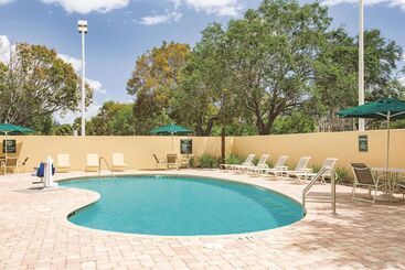 هتل La Quinta By Wyndham Fort Lauderdale Tamarac