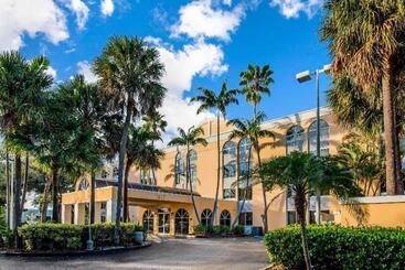 هتل La Quinta By Wyndham Fort Lauderdale Tamarac