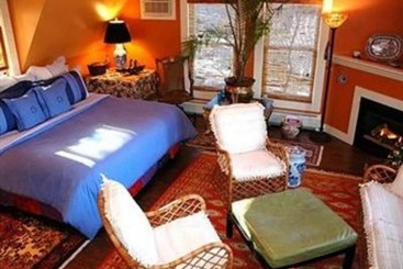 هتل Red Elephant Inn Bed And Breakfast