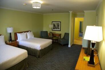 هتل The University Inn At Emory