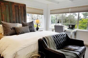 هتل The Vagabond S House Boutique Inn