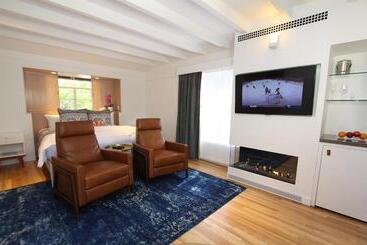 هتل The Vagabond S House Boutique Inn