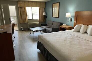 هتل Village Inn Destin