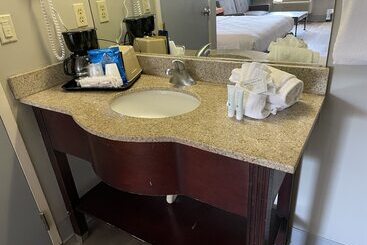 هتل Village Inn Destin