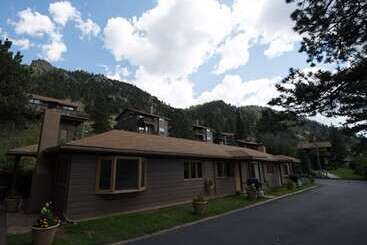 هتل Wildwood Inn