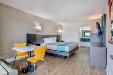 Motel 6 Byron, Ga