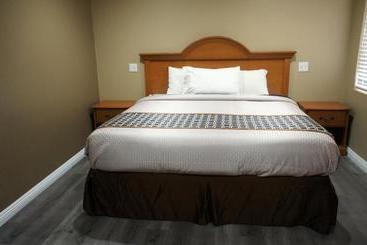 فندق على الطريق Executive Inn