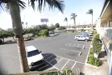 Victoria Motel