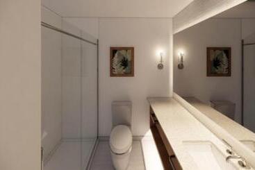 White Mountain Hotel And Resort