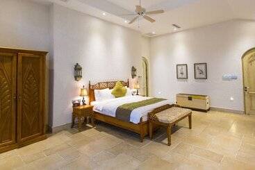 هتل Hainan Xikang Wellness & Resorts