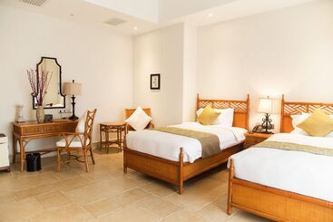 هتل Hainan Xikang Wellness & Resorts