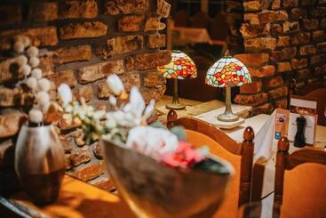 هتل Restaurant Adria Stuben Brühl