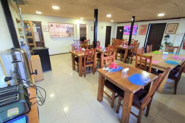 تختخواب و صبحانه Hospedaje Centro Angol