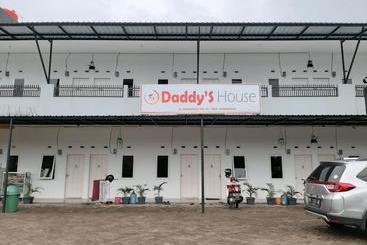 هتل Spot On 3106 Daddy S House