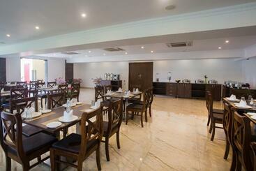 酒店 Diwatel Grande Resort