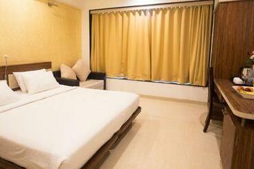 酒店 Diwatel Grande Resort