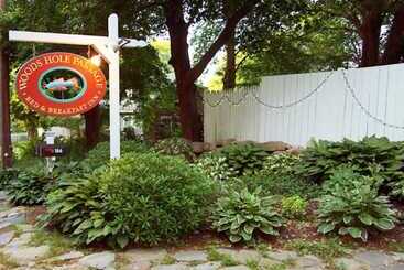 住宿加早餐  Woods Hole Passage Inn
