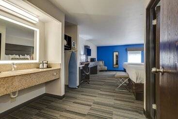 هتل Alexis Inn And Suites
