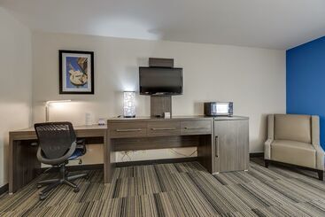 هتل Alexis Inn And Suites