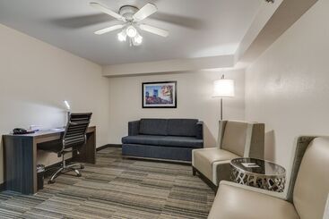 هتل Alexis Inn And Suites