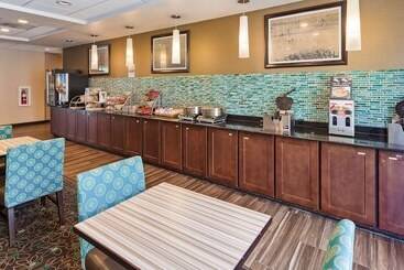 هتل Wingate By Wyndham Harrisburg Near Hershey