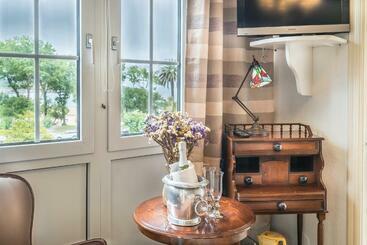 هتل Boutique Las Brisas