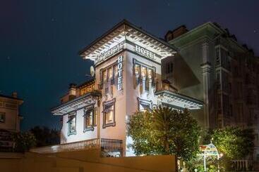هتل Boutique Las Brisas