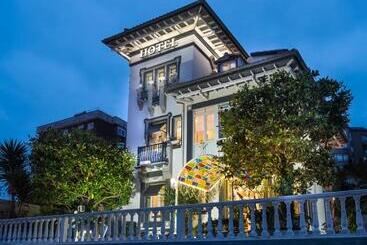 هتل Boutique Las Brisas