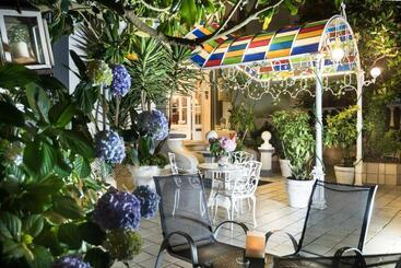 هتل Boutique Las Brisas