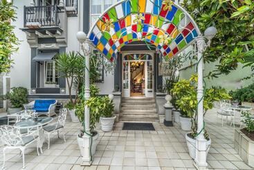 هتل Boutique Las Brisas