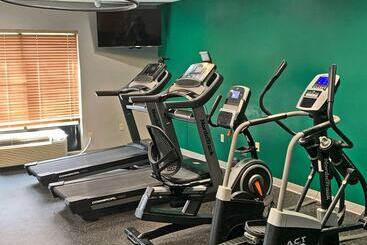 هتل Comfort Inn & Suites Columbus North