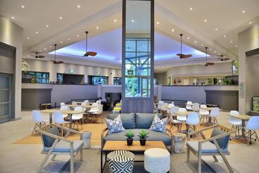 هتل Cresta Lodge Harare