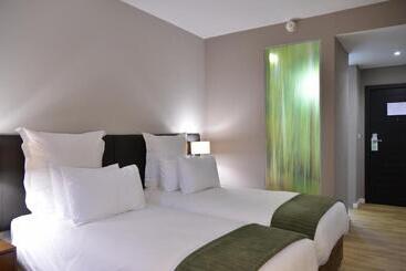 هتل Cresta Lodge Harare