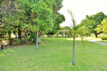 هتل Cresta Lodge Harare