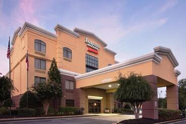 هتل Fairfield Inn And Suites Atlanta Airport South/sullivan Road