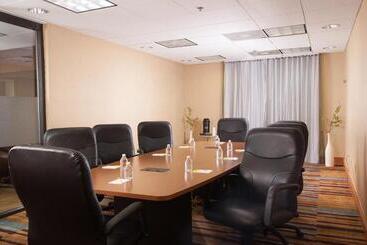 هتل Fairfield Inn And Suites Atlanta Airport South/sullivan Road