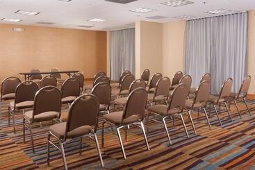هتل Fairfield Inn And Suites Atlanta Airport South/sullivan Road