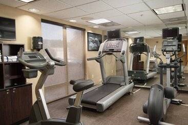هتل Fairfield Inn And Suites Atlanta Airport South/sullivan Road