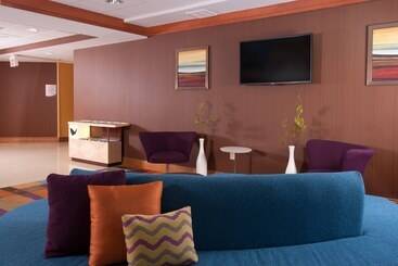 هتل Fairfield Inn And Suites Atlanta Airport South/sullivan Road