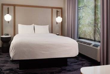 هتل Fairfield Inn & Suites By Marriott Charleston