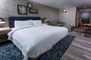 هتل Four Points By Sheraton Appleton
