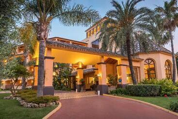 酒店 Guadalmina Spa And Golf Resort