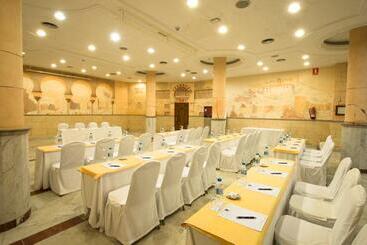 酒店 Guadalmina Spa And Golf Resort