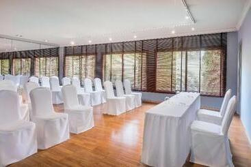 酒店 Guadalmina Spa And Golf Resort