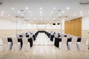 酒店 Guadalmina Spa And Golf Resort
