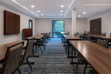 هتل Holiday Inn Express Marietta Atlanta Northwest, An Ihg