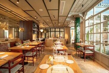 Hospes Las Casas Del Rey De Baeza, A Member Of Design Hotels